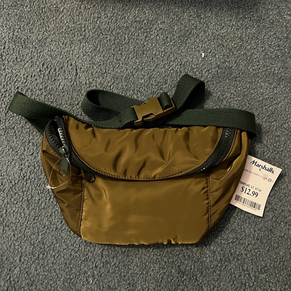 NWT aerie crossbody bag. Army green